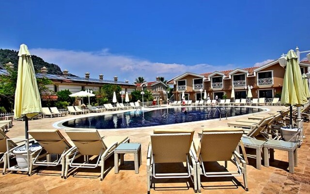 Отель Dalyan Resort Spa