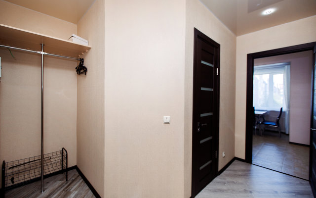 S Komfortom Yemelyanova 35a Apartments