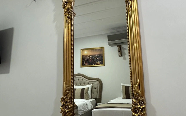 Отель Tree House