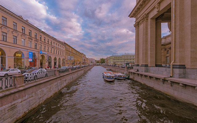 Квартира у Казанского Собора с Камином