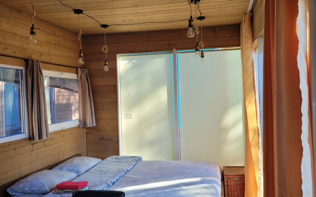 Domik U Snezhnykh Vershin Private House