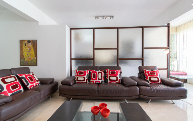 Апартаменты Bright 3BR in the Beating Heart of TLV by FeelHome