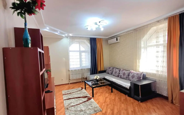 Kvartira Zolotoy Kvadrat Dostyk