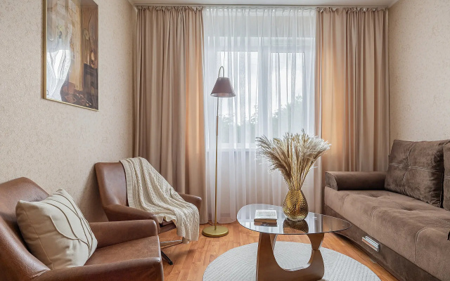 Apartamenty trehkomnatnye v 4km ot Kremla Sova-Dom