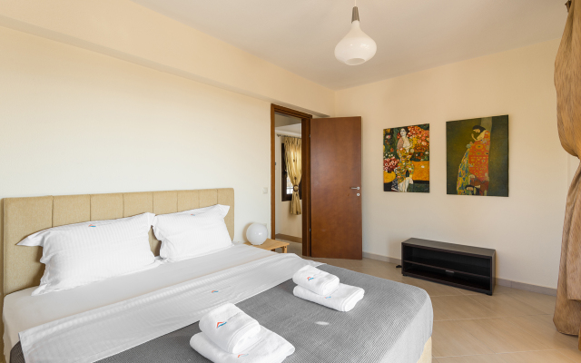 Miroir Private Pool Elani Villa