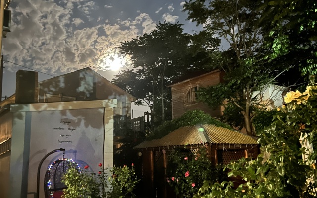 Rajskij Ugolok Guest House