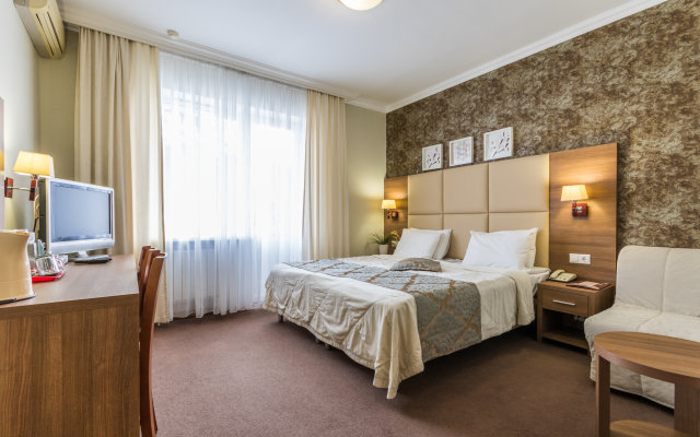Roza Vetrov Hotel