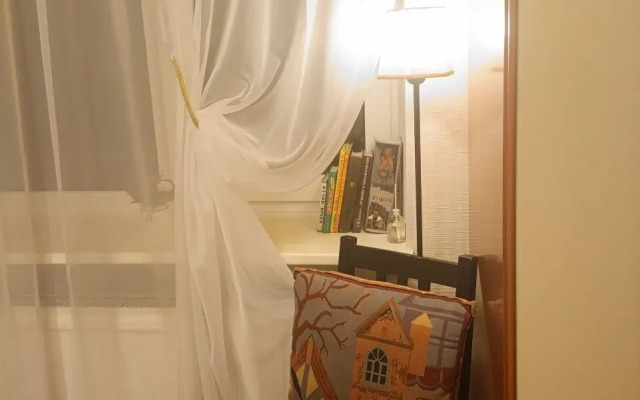 U Yekaterininskogo Dvortsa Flat