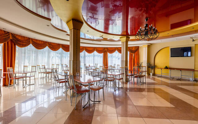 Salyut Resort Hotel