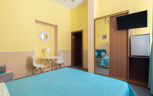 Отель Искра