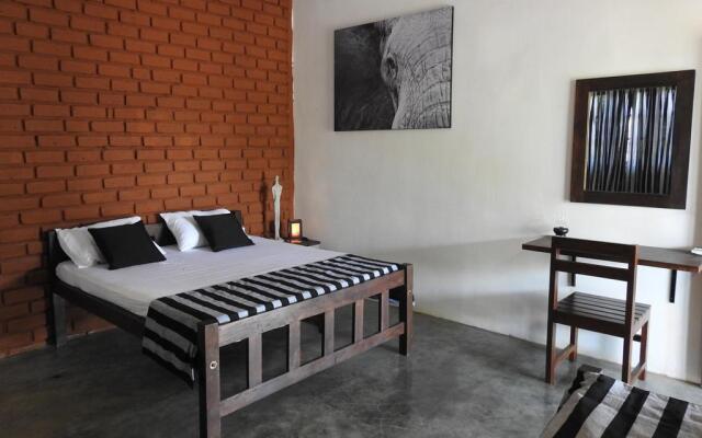 Elephant Pass Hotel