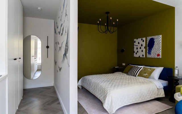 Апартаменты с журавлями в центре Петербурга