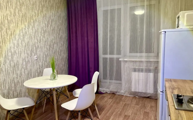 AppartDeLuxe na Ulitse Shakhterov 8 Flat