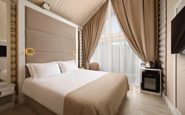 Amk Montis Hotel