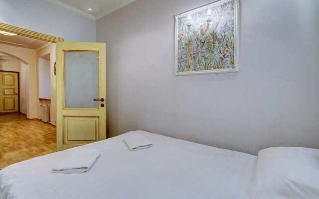 Апартаменты на Невском 82