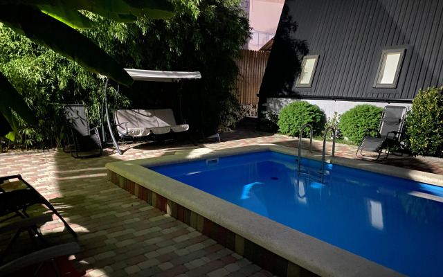 Ray V Shalashe Guest house