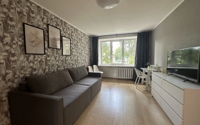 Dvukhkomnatnaya s 3 razdelnymi spalnymi mestami v Sestroretske flat