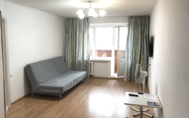 Odnokomnatnaya Na Lavrentyeva 14a Flat