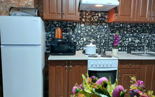 V Tsentre Na Aksakova 81 Flat