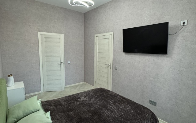 Yevrodvushka S Garderobnoy Flat
