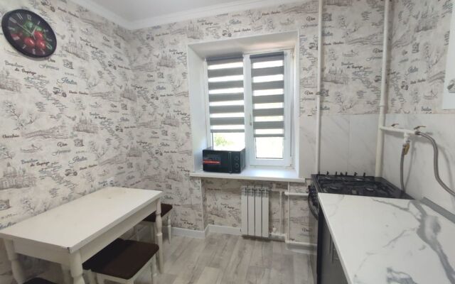 Na Baklanovskom Prospekte 144 Flat