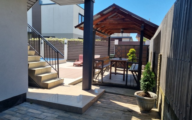 S Basseynom Guest House