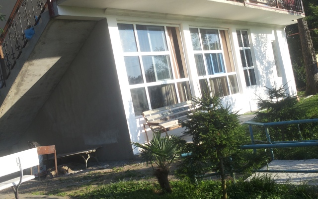 Achi Guest House