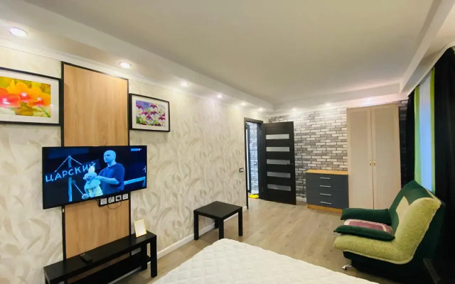 Апартаменты с 1 комнатой с красивым ремонтом (КВАРТИРА51)