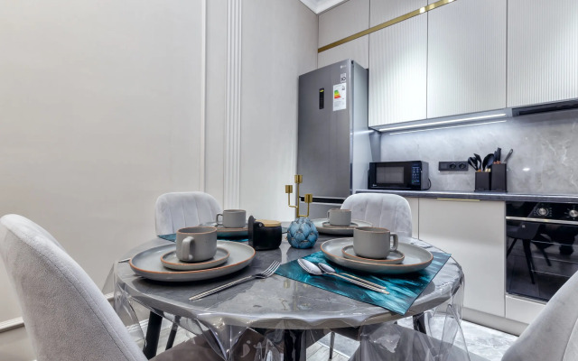 Vozle Khan-Shatyra i Mega Silkway Apartments