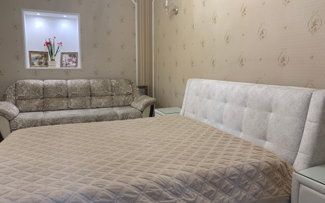 Квартира трехкомнатная с современным ремонтом в центре Тюмени