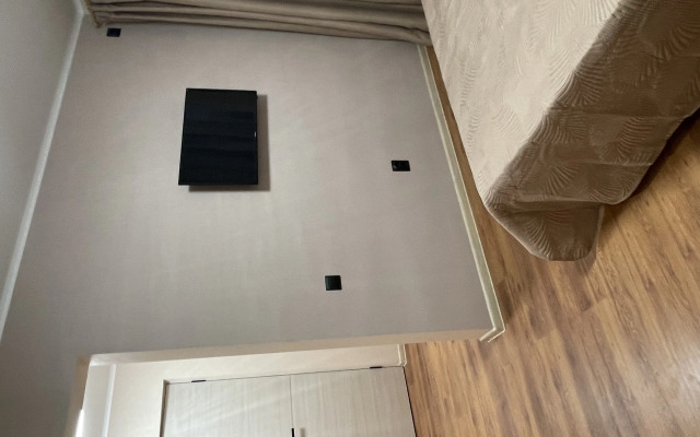 Odnushka Na Dvoikh Flat