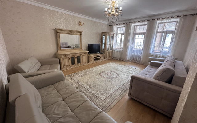 Na Ulitse Zheleznovodskaya 5 Flat