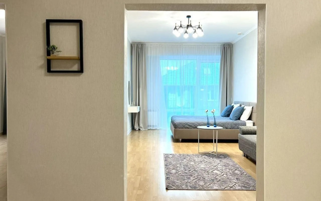 Na Internatsionalnoy Ulitsa 3/1 Flat