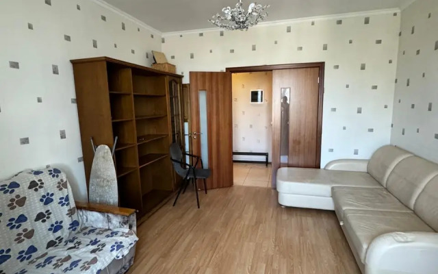 V Tsentre Bliz Naberezhnoy Flat