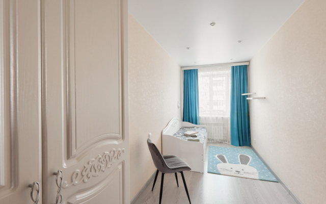 Апартаменты Карла Маркса 93