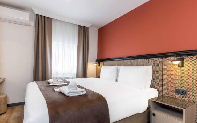 Отель BayMari Suites City Life