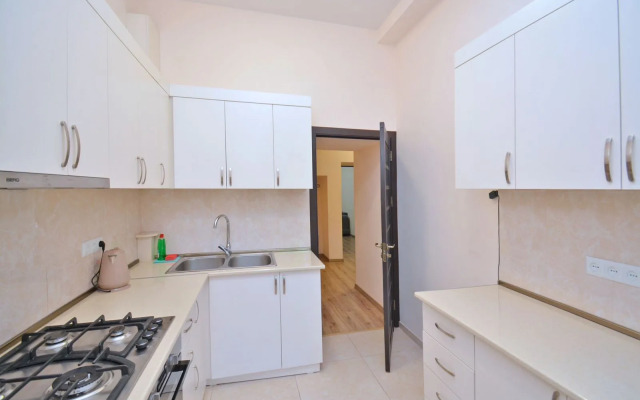 Perte House Apartment's on Spendaryan 5 Street Apartments