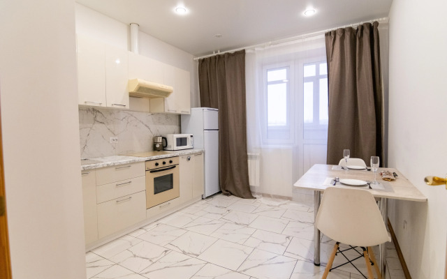 Na Pyaterykh V Novom Zhk Apartments
