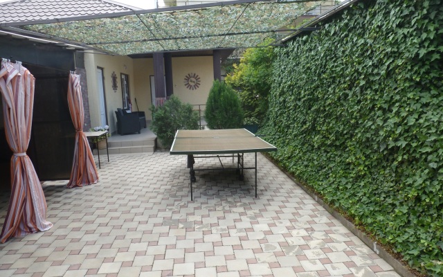Solnechnyij Briz Guest House