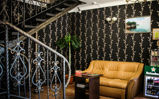 Gostinyij Dvor Hotel
