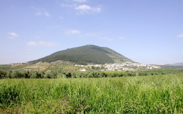 Pearl Of The Valley Hotel
