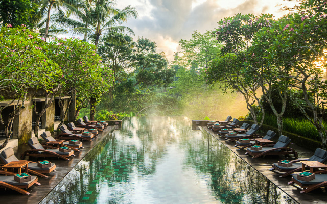 Отель Maya Ubud Resort & Spa