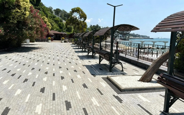 Квартира с бассейном на территории МореСолнцеАпарт 4