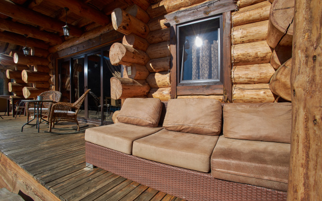 Kedr 750, 6 spalen, 15 gostej s Bassejnom i Banej Chalet