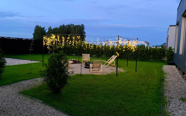 Частный дом дизайнерский великолепной уличной территорией