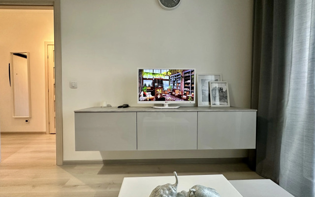 Yevro Dvushka V Zhk Artlayn Apartments