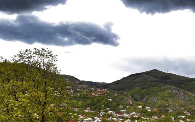 Popock Goris Guest House