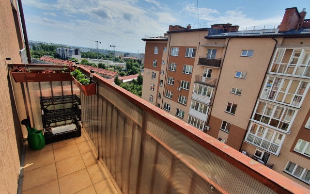 Квартира двухкомнатная 76м2 на Куйбышева 40