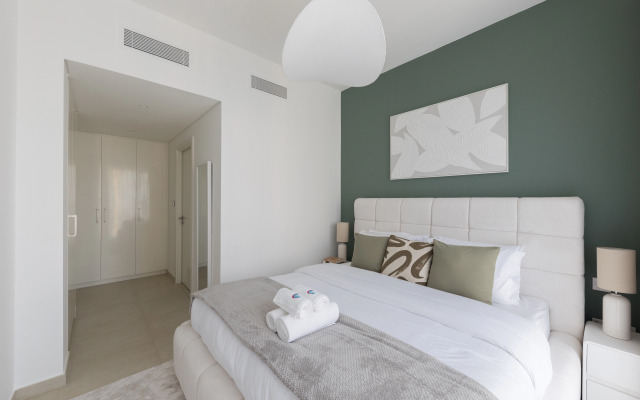 Welcome Home in Downtown Views Apartments