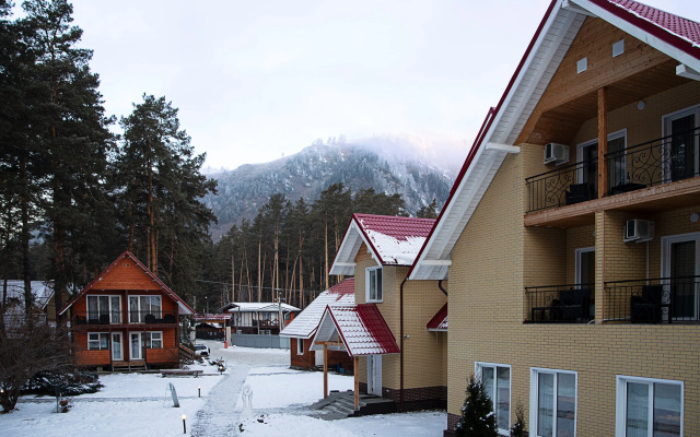 Manzherok Park-Hotel